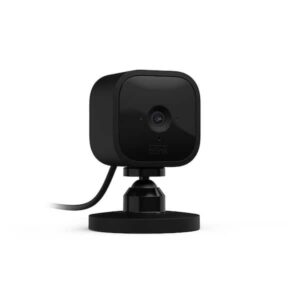 Blink Mini Compact indoor plug-in smart security camera 1 camera black