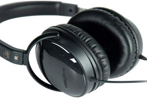 Creative Aurvana Live SE Over-Ear Headphones Optimized Cinematic Audio BLACK